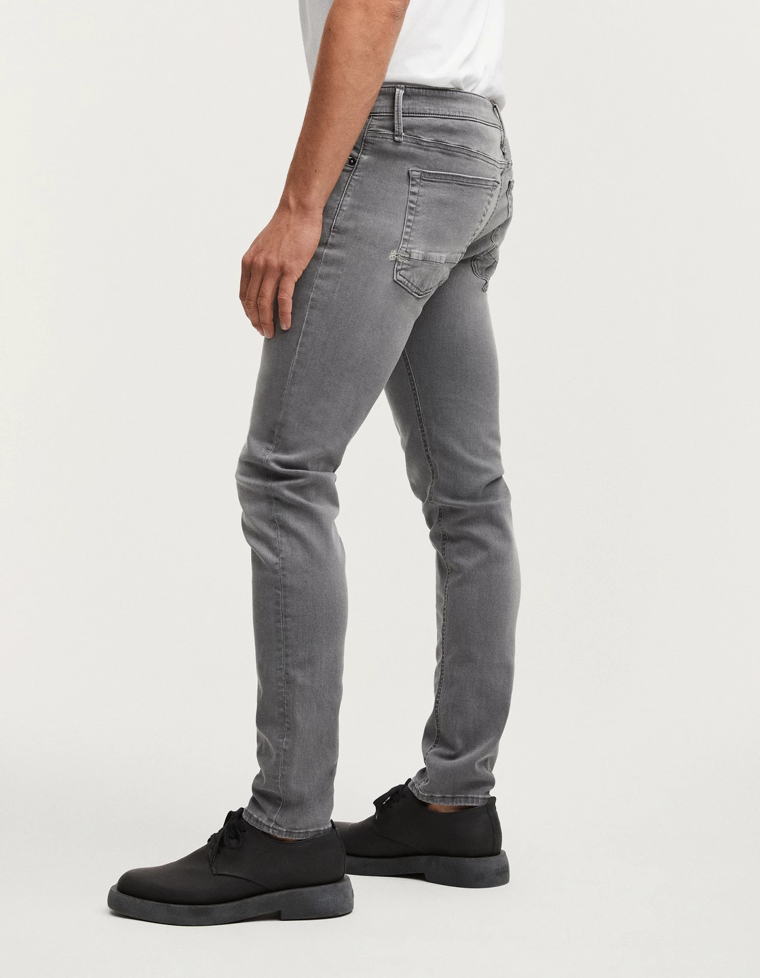 Denham BOLT Grey Subtle Fade Denim 4 Denham BOLT Grey Subtle Fade Denim - Afbeelding 2