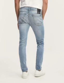 Denham BOLT Organic Cotton Light Stonewash 11 Denham BOLT Organic Cotton Light Stonewash -Fusion Verkoop 01 23 04 11 019 row4 1