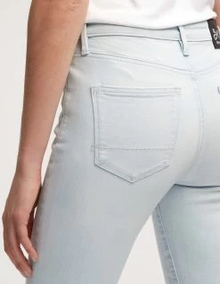 Denham JANE Light Bleach Stonewash -Fusion Verkoop 02 23 04 11 013 row5 1